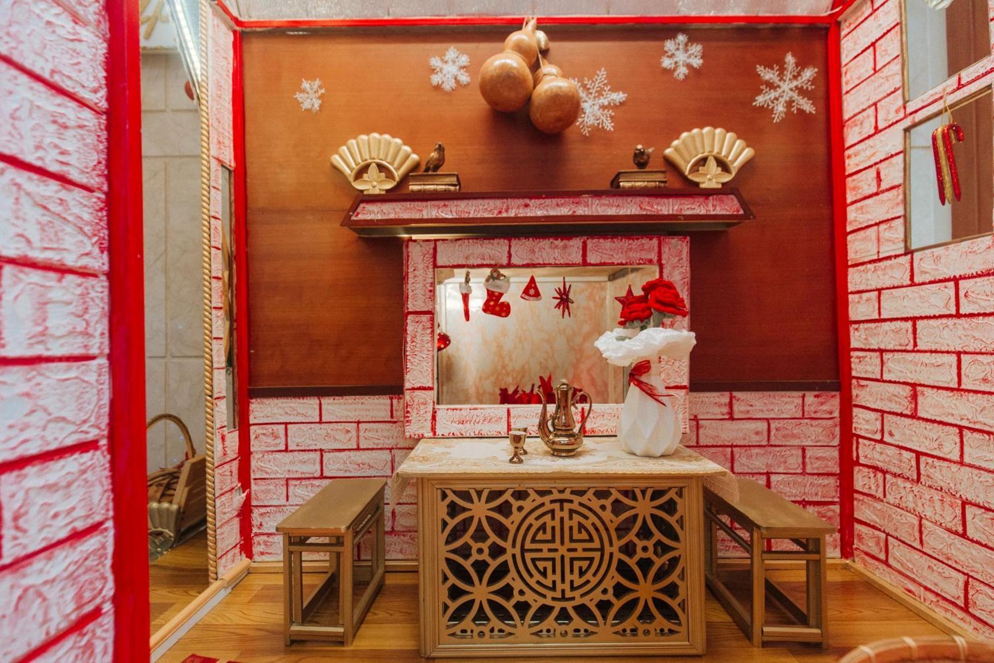 Dlg Hotel Danang Exterior foto The interior of a small household shrine in Taiwan