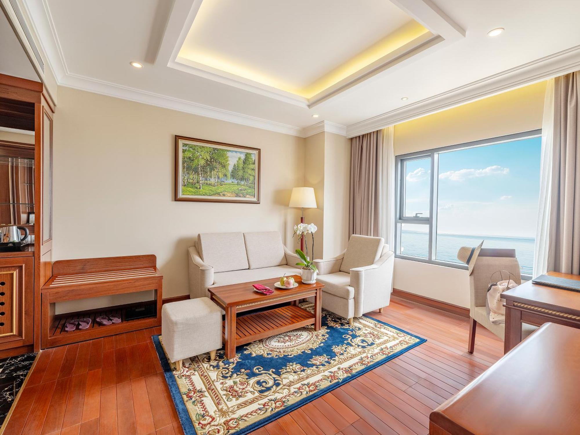 Dlg Hotel Danang Exterior foto A suite at the hotel