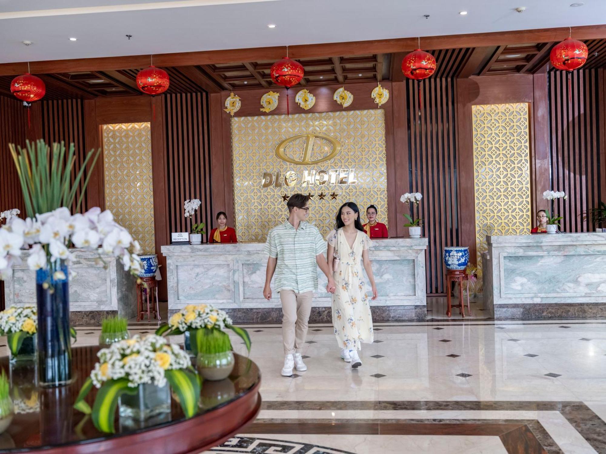 Dlg Hotel Danang Exterior foto Reception desk at the hotel