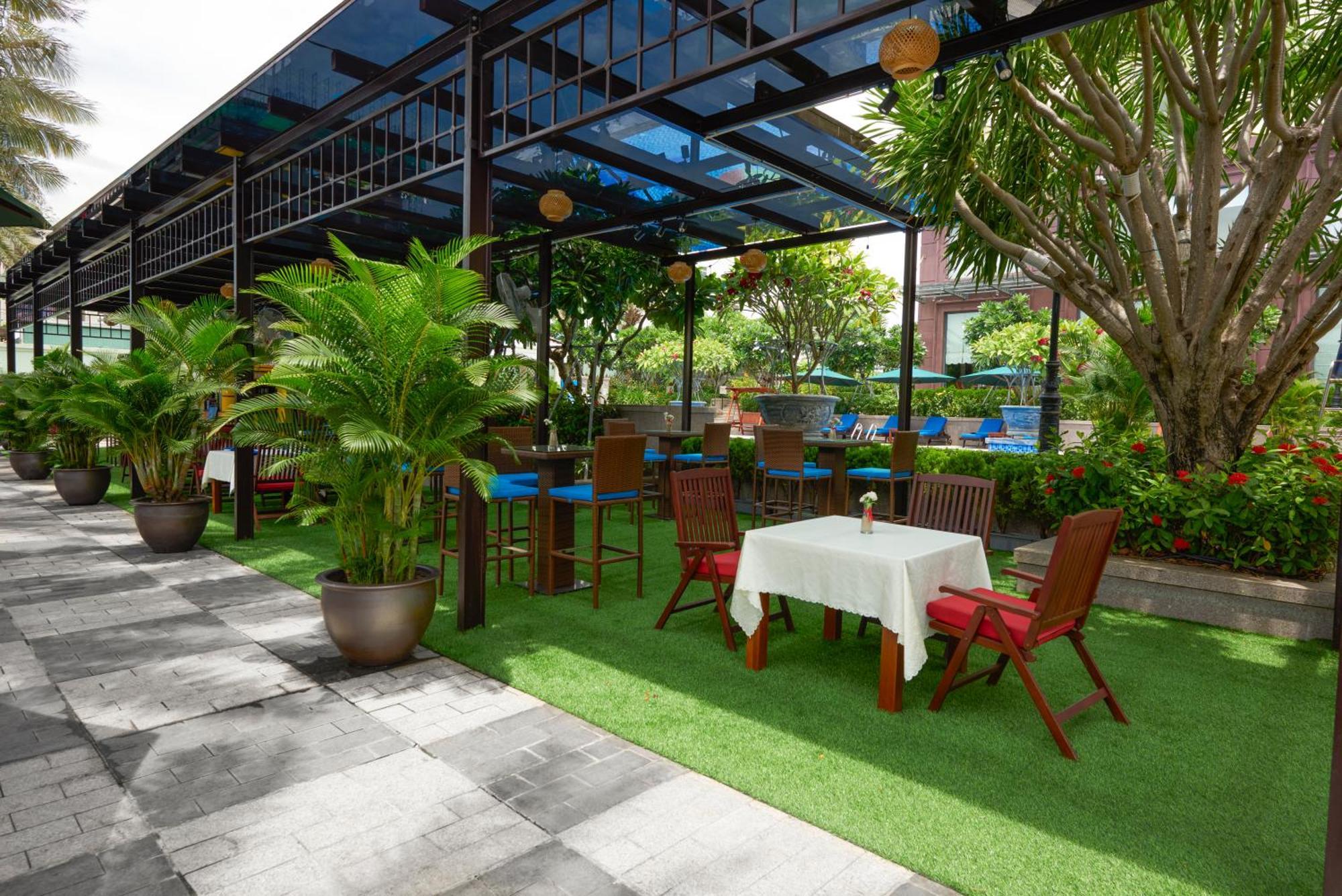 Dlg Hotel Danang Exterior foto The Sky Bar